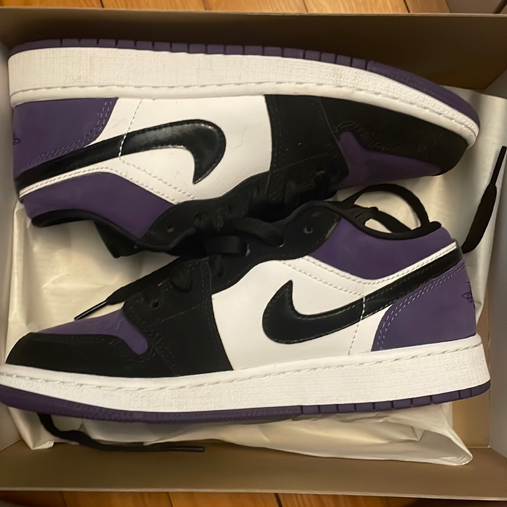 Air jordan Low Court Purple